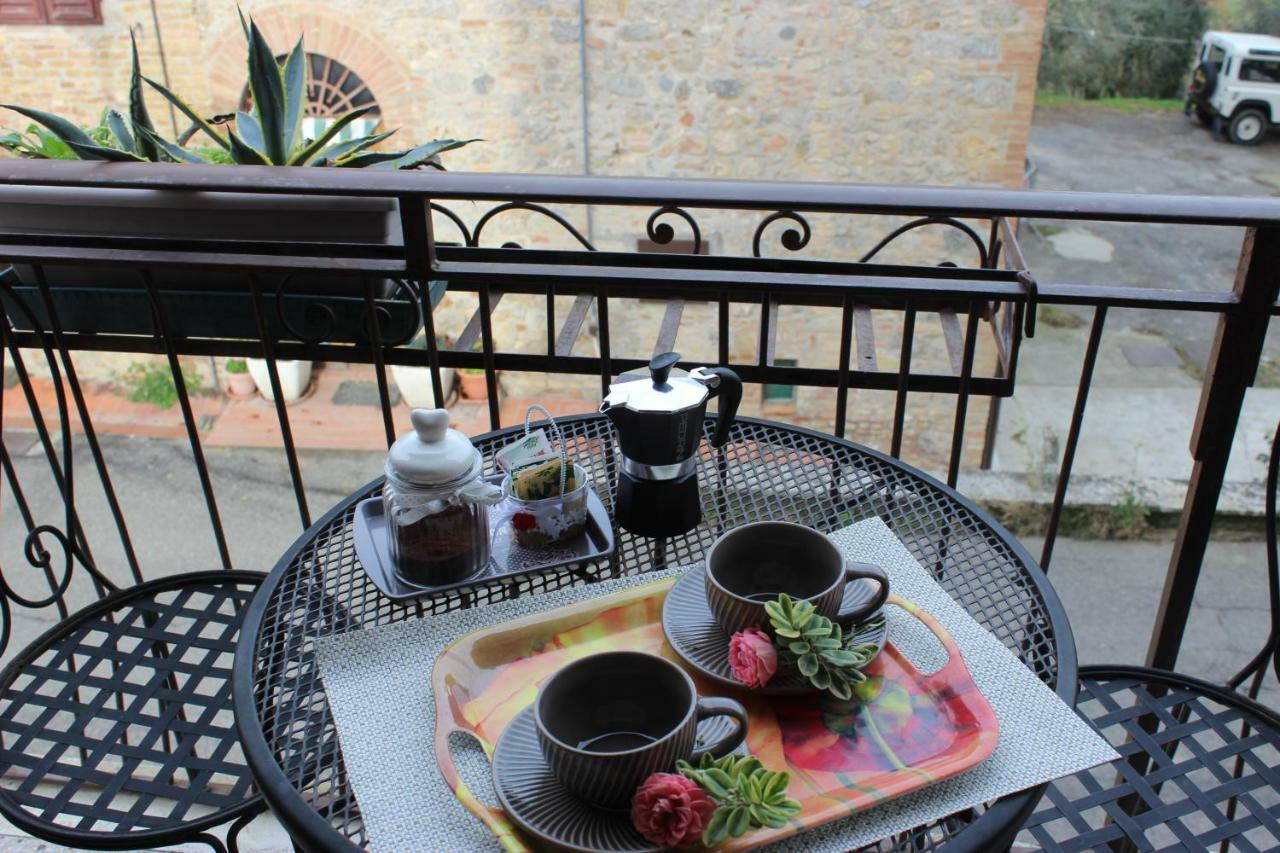 Guest House Edera San Gimignano Bagian luar foto
