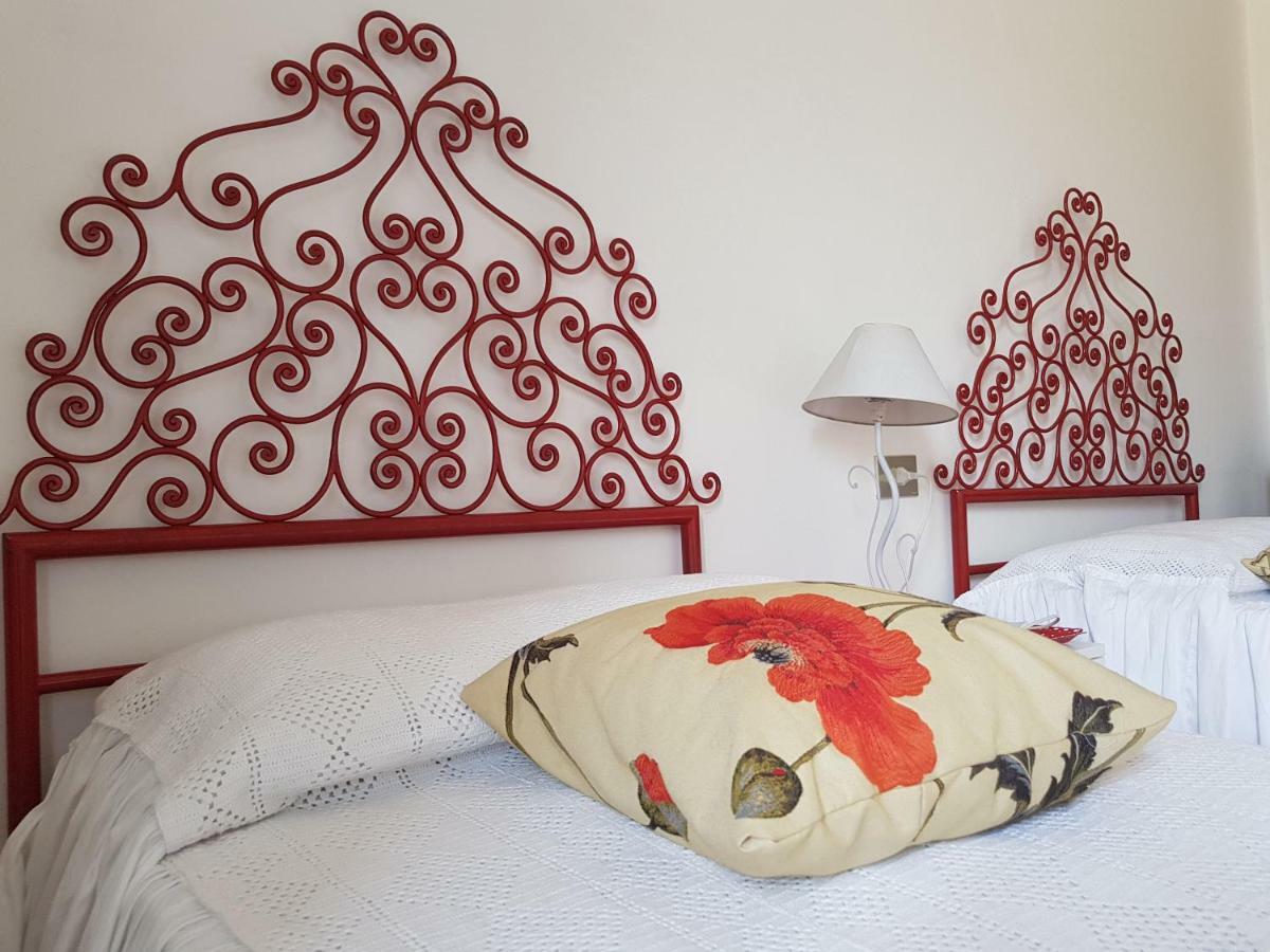 Guest House Edera San Gimignano Bagian luar foto