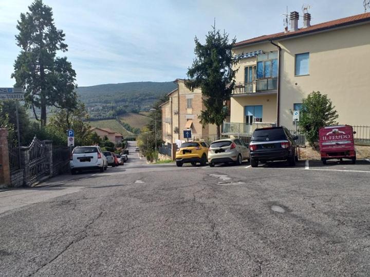 Guest House Edera San Gimignano Bagian luar foto